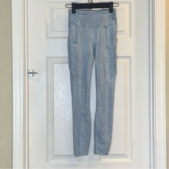 Lululemon Fast and Free Tight 25" *Nulux City Grit White Blue Fog Size 2 - Picture 1 of 9